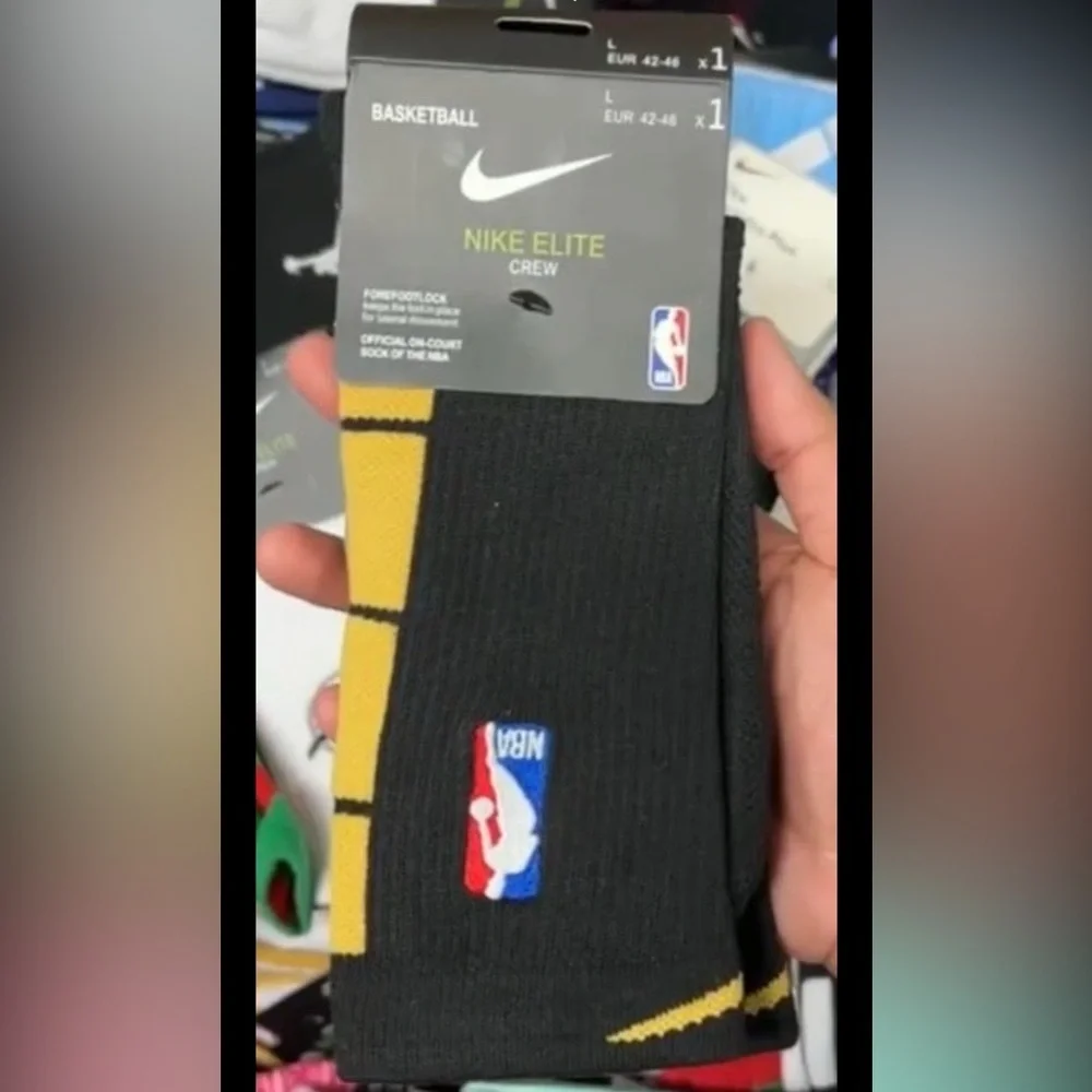 Nike Elite Crew NBA Basketball Sock Black Yellow - NEW - MENS LARGE